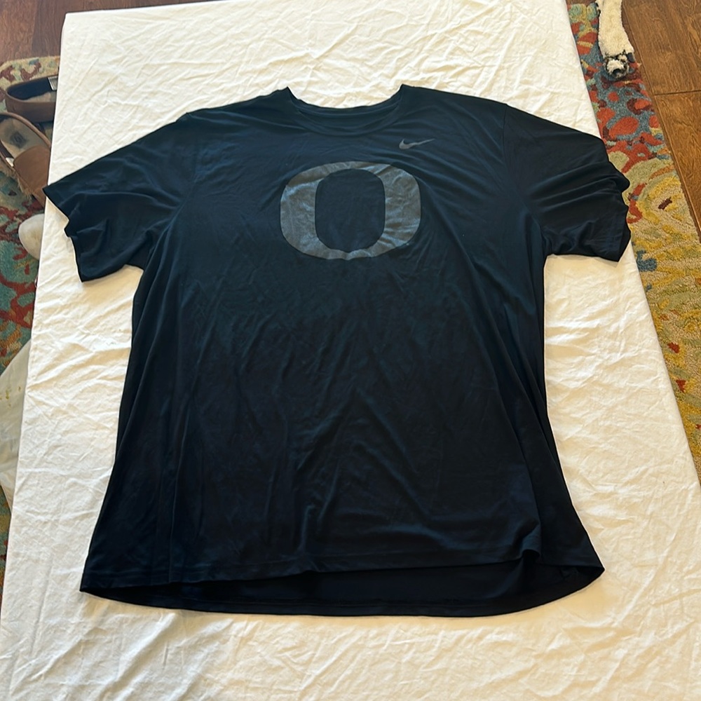 NIKE LEGEND SS TEE M21418 University of Oregon 4XL tall 4XLT excellent condition